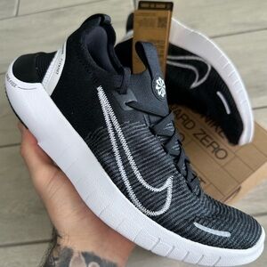 NIKE FREE RUN FLYKNIT NN BLACK